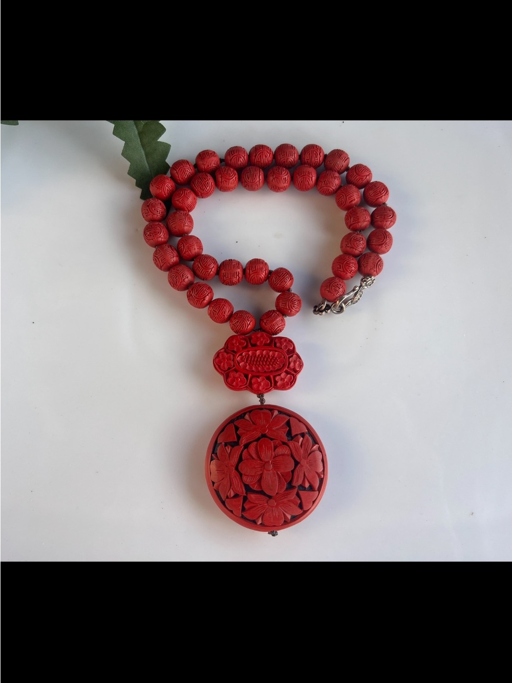 CHAN LUU ✨ Red Carved Floral Pendant Beaded Necklace -